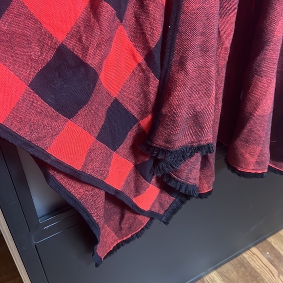 Kensie Red & Black Buffalo Check Shawl Poncho - Picture 4 of 6